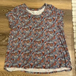 DownEast Basics shirt. Size XXL. Short sleeve. Super cute print.